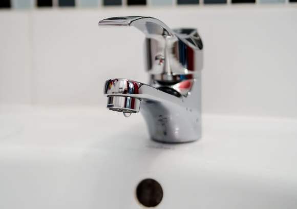 Perché un rubinetto perde acqua e come intervenire - Ristrutturare casa